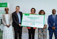 Schneider Electric illumine l’avenir énergétique avec 10 tableaux RM6 IPI motorisés offerts à la CIE Schneider Electric illumine l'avenir énergétique avec 10 tableaux RM6 IPI motorisés offerts à la CIE