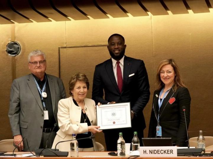 Taekwondo, Cheick Cissé nommé Ambassadeur de la Déclaration Universelle des Droits de l'Humanité à l'ONU Taekwondo, Cheick Cissé nommé Ambassadeur de la Déclaration Universelle des Droits de l'Humanité à l'ONU