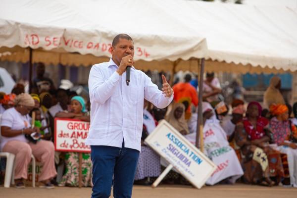 En meeting dans la Marahoué, Billon aux populations : « Ma vision est celle d'une Côte d'Ivoire où aucun citoyen n'est exclu à cause de son origine ou de ses opinions » En meeting dans la Marahoué, Billon aux populations : « Ma vision est celle d'une Côte d'Ivoire où aucun citoyen n'est exclu à cause de son origine ou de ses opinions »