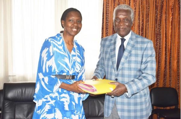 La Chambre Nationale des Experts Immobiliers tourne une page historique et ouvre un nouveau chapitre sous la présidence de Khadidiatou Bamba La Chambre Nationale des Experts Immobiliers tourne une page historique et ouvre un nouveau chapitre sous la présidence de Khadidiatou Bamba