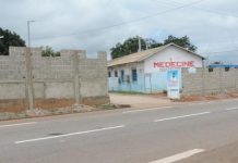 Clôture en Construction Pour Sécuriser L’Hôpital de Botro Clôture en Construction Pour Sécuriser L'Hôpital de Botro