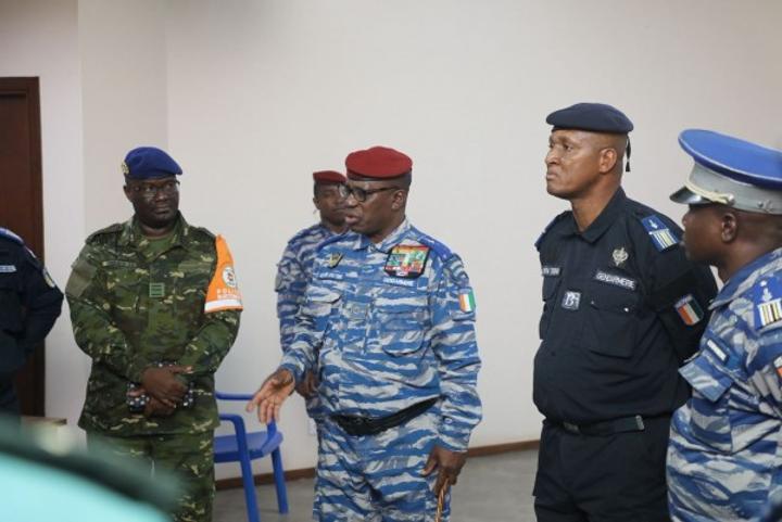 Yamoussoukro Général Apalo Touré pour la paix et le calme Yamoussoukro Général Apalo Touré pour la paix et le calme