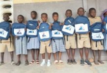 Kits Scolaires Offerts Pour Soutenir L’Éducation Kits Scolaires Offerts Pour Soutenir L'Éducation