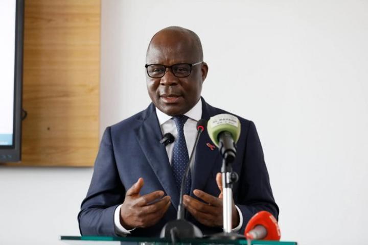 Surveillance Épidémiologique de la Grippe et COVID-19 Surveillance Épidémiologique de la Grippe et COVID-19