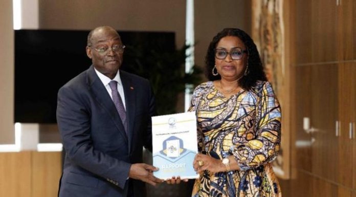 Remise du Rapport 2024 sur les droits de l’Homme Remise du Rapport 2024 sur les droits de l'Homme