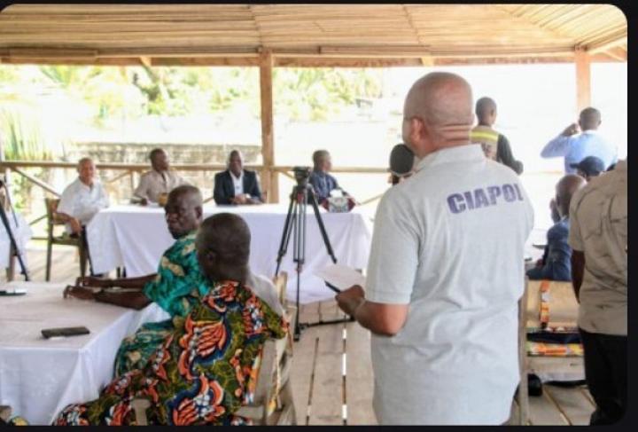Pollution de la lagune Aby par l'orpaillage clandestin Pollution de la lagune Aby par l'orpaillage clandestin