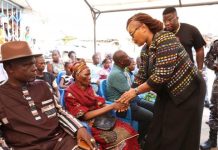 Explosions de gaz font 35 morts, compassion du gouvernement Explosions de gaz font 35 morts, compassion du gouvernement