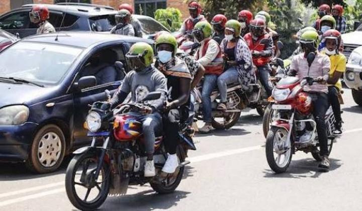 Interdiction des Motos à Abidjan Risque de Paralysie Économique Interdiction des Motos à Abidjan Risque de Paralysie Économique