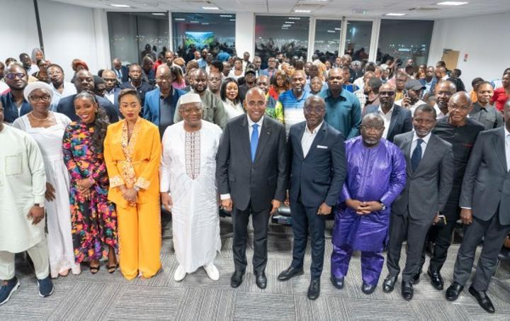 Achi: Jeunes Cadres, vous ÊTes au Cœur de la Transmission Achi: Jeunes Cadres, vous ÊTes au Cœur de la Transmission