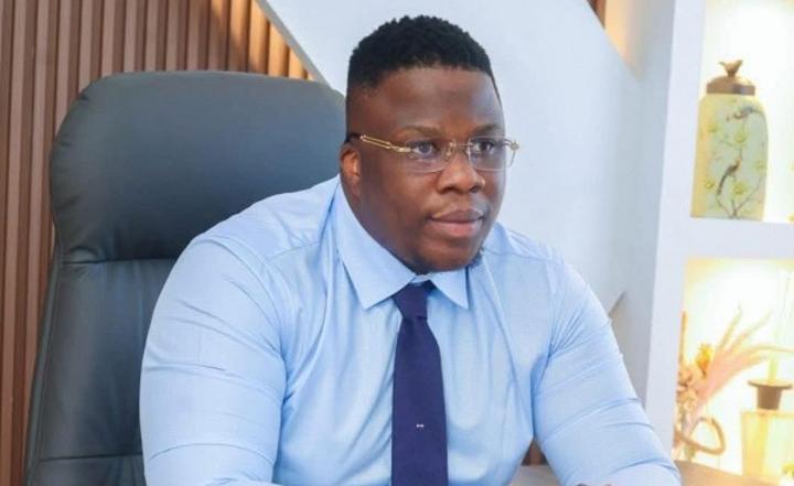 Refus de Sortie du Territoire pour Apoutchou National Refus de Sortie du Territoire pour Apoutchou National