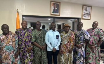 Célestin Koalla Échange Avec Chefs de M’Badon à Cocody Célestin Koalla Échange Avec Chefs de M'Badon à Cocody