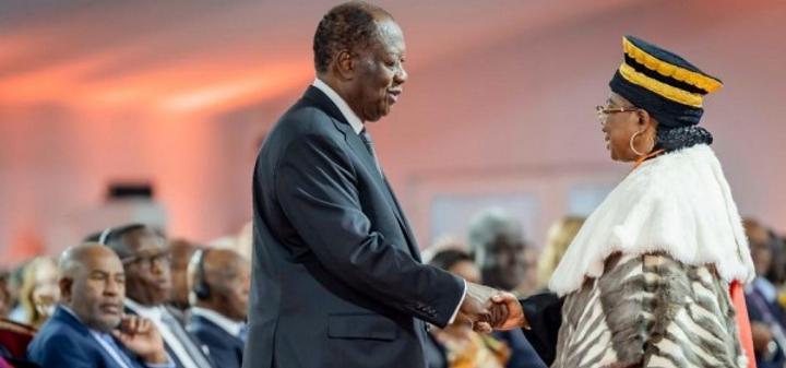 Fitch Relève la Note Financière de la Côte d'Ivoire Fitch Relève la Note Financière de la Côte d'Ivoire