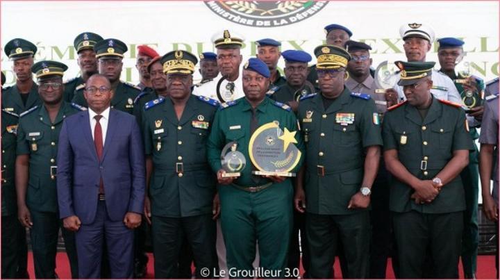 Bonne Gouvernance Et Esprit D'Équipe Au Ministère De La Défense Bonne Gouvernance Et Esprit D'Équipe Au Ministère De La Défense