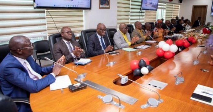 Trésor Public: Audit ISO 9001 Réussi et Excellence Trésor Public: Audit ISO 9001 Réussi et Excellence