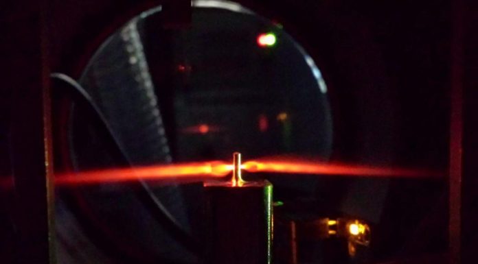 Un Éclair de 19 Attosecondes Filmer les Électrons Un Éclair de 19 Attosecondes Filmer les Électrons