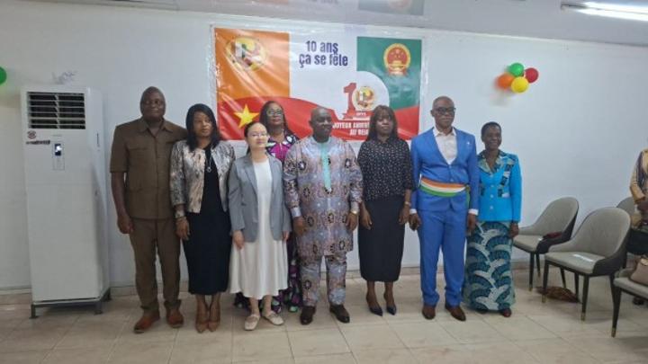 Côte d'Ivoire-Chine: Dix Ans de Coopération Culturelle Côte d'Ivoire-Chine: Dix Ans de Coopération Culturelle