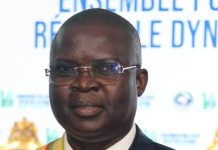 Évariste Ngamana, un Artisan loyal de l’engagement politique aux côtés du Président Touadera Évariste Ngamana, un Artisan loyal de l’engagement politique aux côtés du Président Touadera