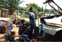 Yamoussoukro Accorde 120 Jours Aux Taxis Pour Se Conformer Yamoussoukro Accorde 120 Jours Aux Taxis Pour Se Conformer