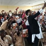 Koumassi Distribue 300 Bandes Dessinées au Lycée Koumassi Distribue 300 Bandes Dessinées au Lycée