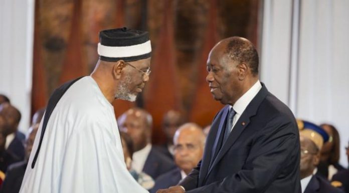 Ouattara Souhaite Paix et Prospérité à la Communauté Musulmane Ouattara Souhaite Paix et Prospérité à la Communauté Musulmane