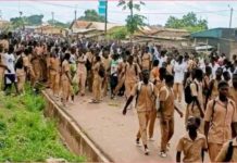 Manifestations à Bocanda Contre Pénuries d’Eau Électricité Manifestations à Bocanda Contre Pénuries d'Eau Électricité