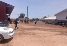 Violence au Conseil Municipal de Sirasso, Maire exfiltré Violence au Conseil Municipal de Sirasso, Maire exfiltré