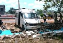 Véhicule Hors de Contrôle Dans Hôpital Général à Dabakala Véhicule Hors de Contrôle Dans Hôpital Général à Dabakala