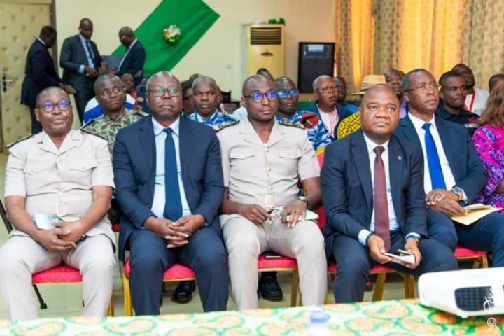 Sensibilisation pour le Prix National de l'Excellence à Gagnoa Sensibilisation pour le Prix National de l'Excellence à Gagnoa