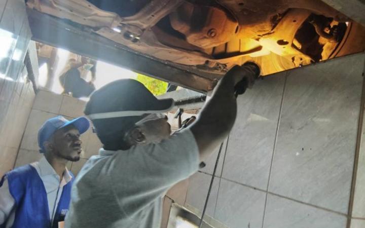 Évaluation des Centres de Contrôle Technique Automobile Évaluation des Centres de Contrôle Technique Automobile