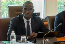 Fin des districts autonomes et pas de réforme CEI Fin des districts autonomes et pas de réforme CEI