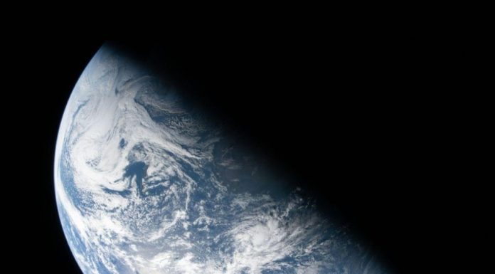 Astronautes d’Artémis en route vers la Lune Astronautes d'Artémis en route vers la Lune