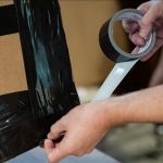 Le Bruit du Ruban Adhésif Expliqué par la Physique Le Bruit du Ruban Adhésif Expliqué par la Physique