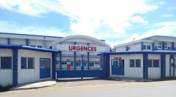 Contrats Signés Pour Atteindre Objectifs Du CHU d’Angré Contrats Signés Pour Atteindre Objectifs Du CHU d'Angré