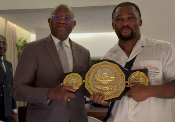 Un athlète de MMA revendique ses racines ivoiriennes « Je ne pourrai jamais oublier que j'ai le sang ivoirien en moi » Un athlète de MMA revendique ses racines ivoiriennes « Je ne pourrai jamais oublier que j'ai le sang ivoirien en moi »