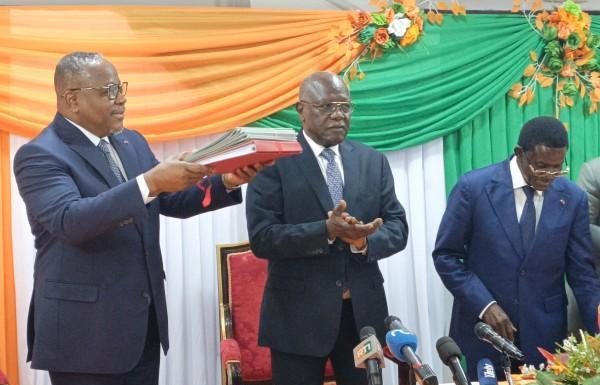 Ibrahime Coulibaly-Kuibiert prend officiellement les rênes du Conseil d’État et promet écoute, rigueur et modernisation Ibrahime Coulibaly-Kuibiert prend officiellement les rênes du Conseil d'État et promet écoute, rigueur et modernisation
