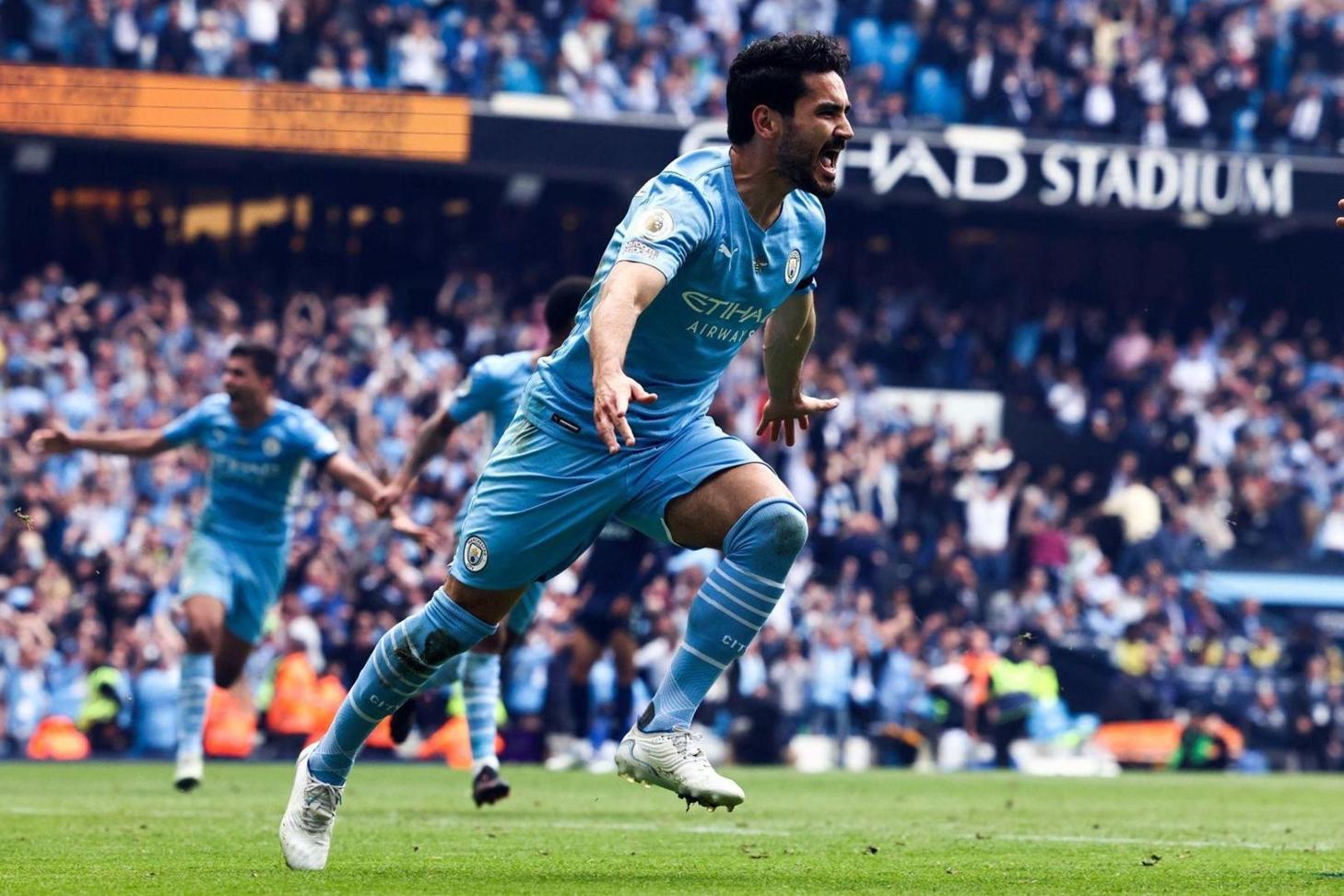 En 5 minutes 30, Manchester City arrache le titre de champion d’Angleterre au nez et à la barbe de Liverpool, Tottenham de retour en C1, Leeds reste en PL En 5 minutes 30, Manchester City arrache le titre de champion d’Angleterre au nez et à la barbe de Liverpool, Tottenham de retour en C1, Leeds reste en PL