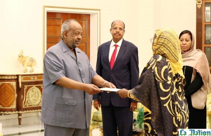 Le Président Guelleh reçoit les Lettres de Créances de la nouvelle Ambassadrice du Soudan à Djibouti Le Président Guelleh reçoit les Lettres de Créances de la nouvelle Ambassadrice du Soudan à Djibouti