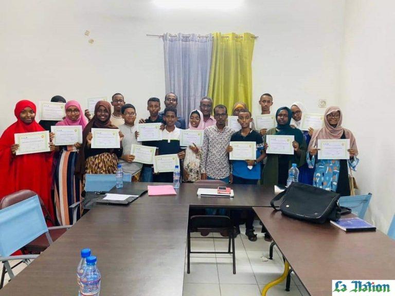 Une vingtaine d’étudiants de l’Ecole d’Excellence ont participé à un atelier d’écriture de poésie sur la migration Une vingtaine d’étudiants de l’Ecole d’Excellence ont participé à un atelier d’écriture de poésie sur la migration