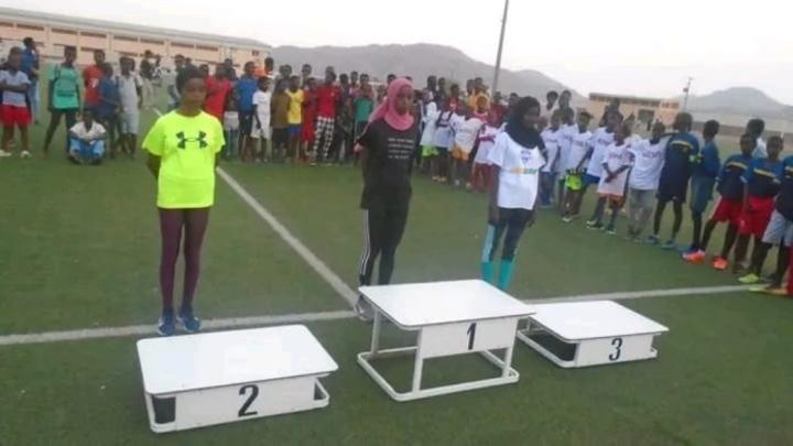 Ali-Sabieh : Des retrouvailles entre des membres de la diaspora djiboutienne en Europe et leurs anciens camarades d’école Ali-Sabieh : Des retrouvailles entre des membres de la diaspora djiboutienne en Europe et leurs anciens camarades d’école