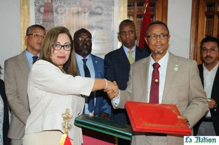 En visite de travail au Maroc, le maire de Djibouti signe un protocole d’accord avec la présidente de la commune de Rabat