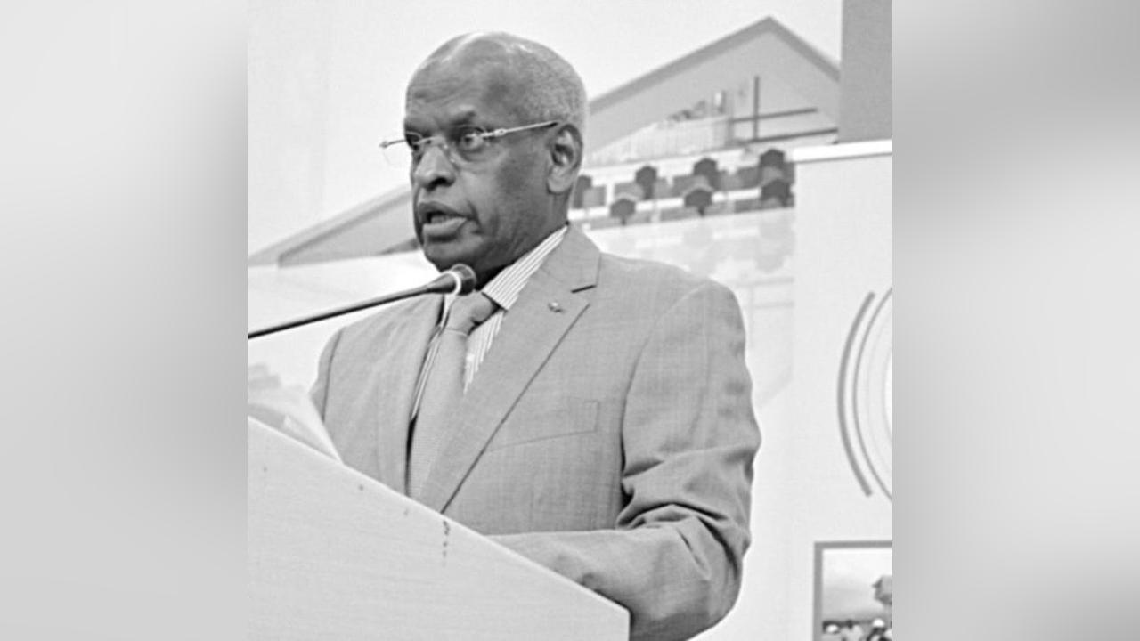 « Djibouti est un petit pays, mais sa position géographique, et « géologique », fait de lui une entité aux premières lignes dans le contexte géologique global dans lequel nous vivons tous », déclare le Premier ministre « Djibouti est un petit pays, mais sa position géographique, et « géologique », fait de lui une entité aux premières lignes dans le contexte géologique global dans lequel nous vivons tous », déclare le Premier ministre