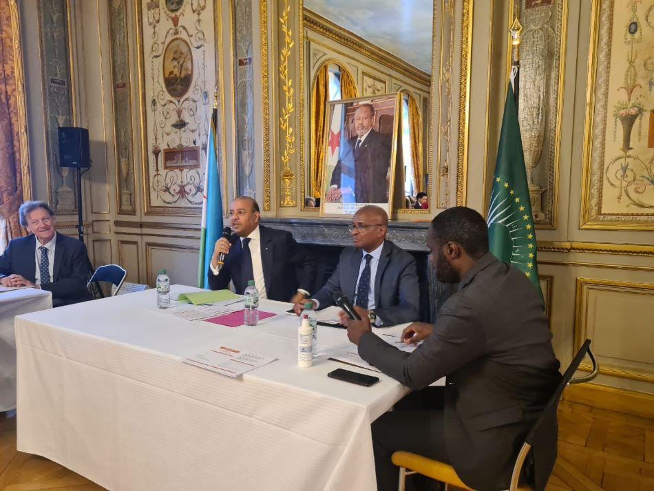 L’Ambassade de la République de Djibouti à Paris a abrité la première réunion des ambassadeurs du Groupe africain en France pour l’année 2023. L’Ambassade de la République de Djibouti à Paris a abrité la première réunion des ambassadeurs du Groupe africain en France pour l’année 2023.
