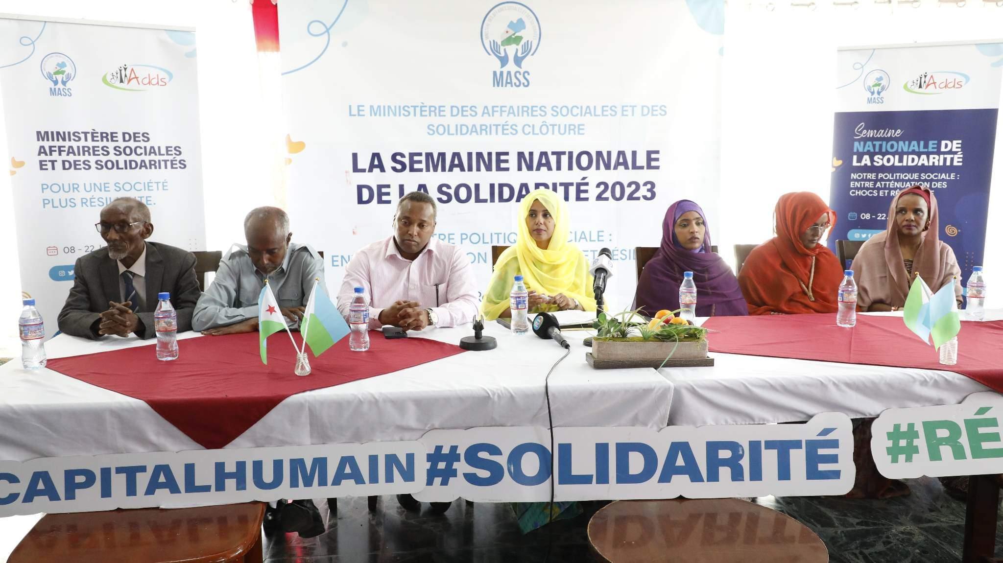 La ministre des Affaires Sociales et des Solidarités s’est rendue dans la localité de Karta, dans la région d’Arta. La ministre des Affaires Sociales et des Solidarités s’est rendue dans la localité de Karta, dans la région d’Arta.