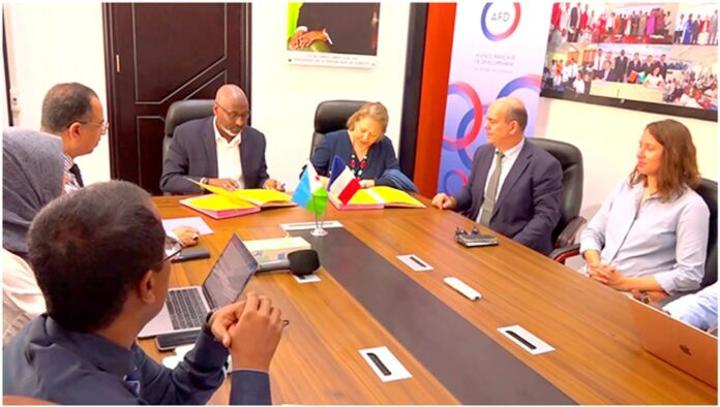 Signature d’une convention entre la France et Djibouti pour le financement des classes préparatoires aux grandes école Signature d’une convention entre la France et Djibouti pour le financement des classes préparatoires aux grandes école
