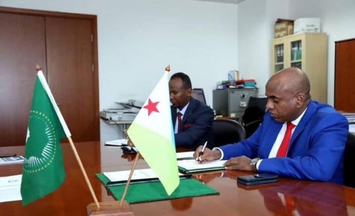 Cérémonie de signature de la Convention de l’Union Africaine sur la Cyber sécurité et la Protection de données à caractère personnel Cérémonie de signature de la Convention de l’Union Africaine sur la Cyber sécurité et la Protection de données à caractère personnel