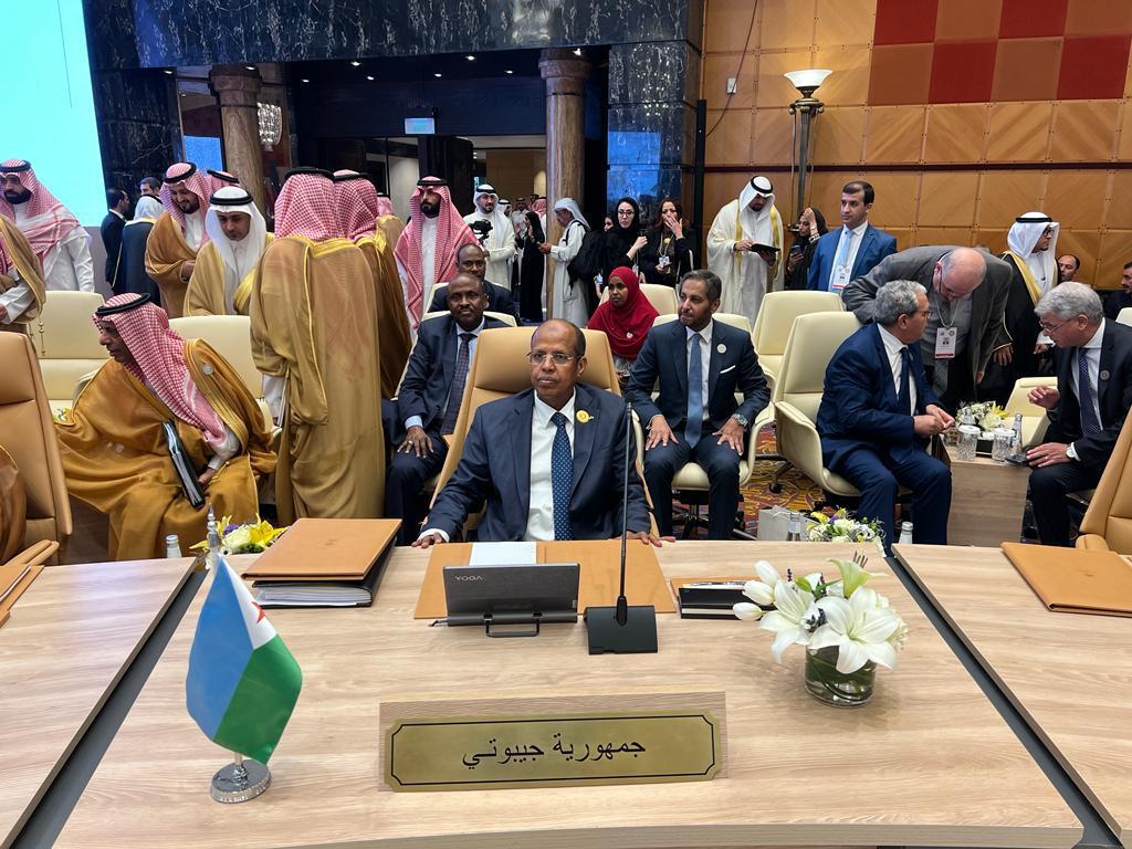 Le chef de la diplomatie djiboutienne participe à Djeddah à la réunion ministérielle préparatoire du 32ème Sommet arabe Le chef de la diplomatie djiboutienne participe à Djeddah à la réunion ministérielle préparatoire du 32ème Sommet arabe