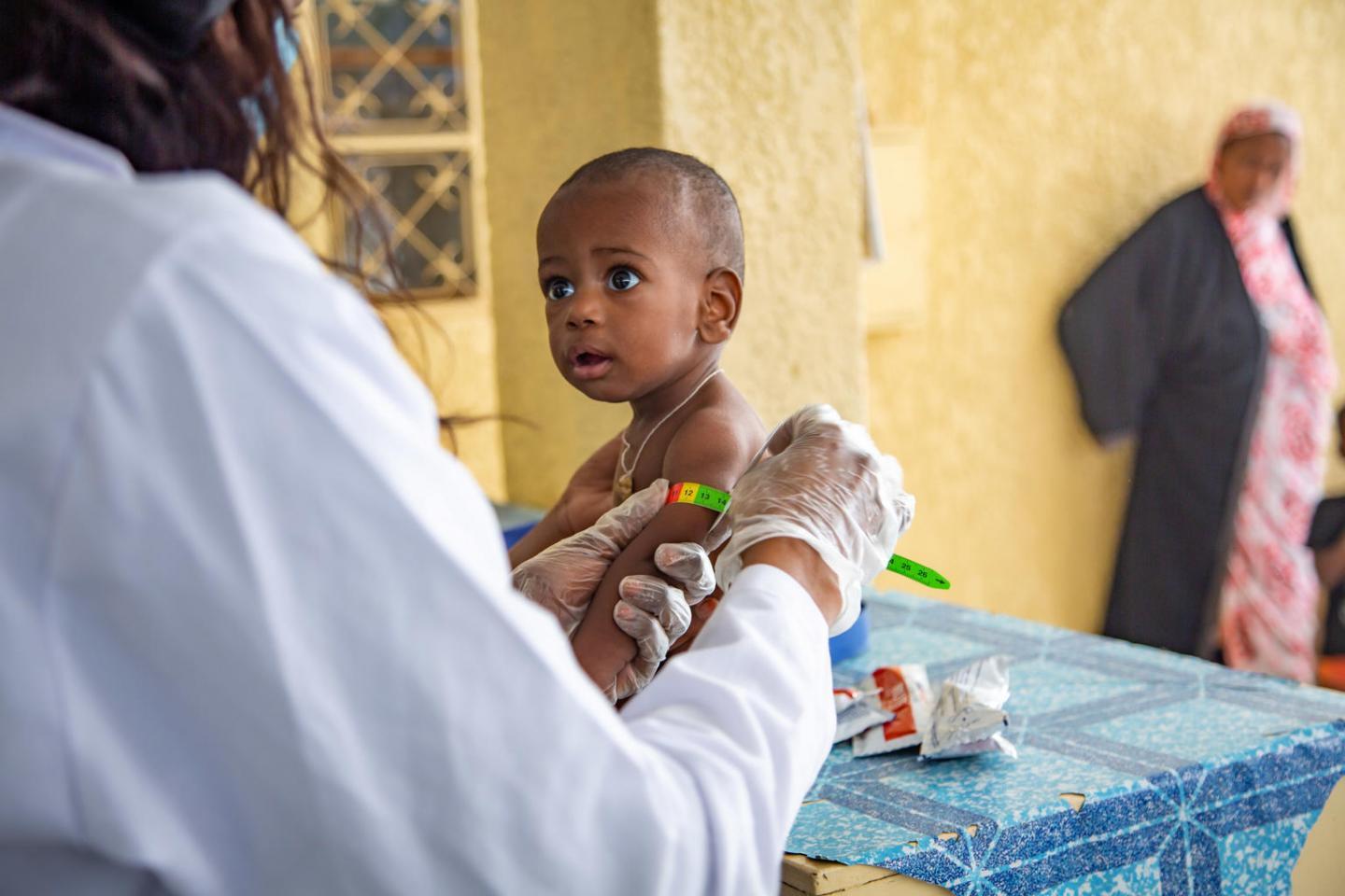 Afrique : des milliers d’enfants risquent de mourir de malnutrition infantile Afrique : des milliers d’enfants risquent de mourir de malnutrition infantile