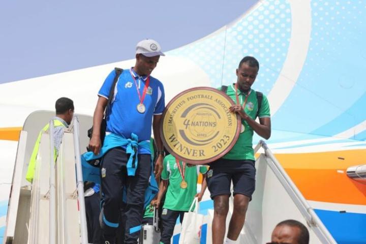 Accueil triomphal pour les Requins Accueil triomphal pour les Requins