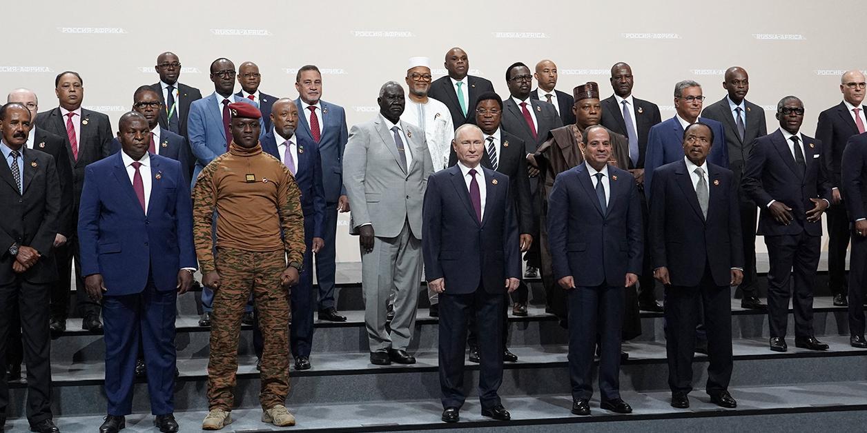 Au sommet Russie-Afrique, Embaló, Sassou Nguesso, Macky Sall et Assoumani boycottent la photo de famille avec Poutine Au sommet Russie-Afrique, Embaló, Sassou Nguesso, Macky Sall et Assoumani boycottent la photo de famille avec Poutine