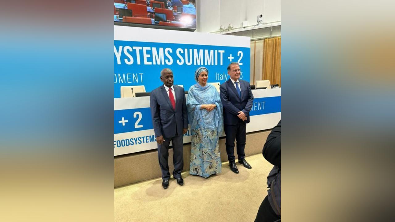 Séance plénière à Rome consacrée aux technologies aérospatiales appliquées à l’agriculture : Le Premier Ministre Abdoulkader Kamil Mohamed prononce un vibrant discours Séance plénière à Rome consacrée aux technologies aérospatiales appliquées à l’agriculture : Le Premier Ministre Abdoulkader Kamil Mohamed prononce un vibrant discours